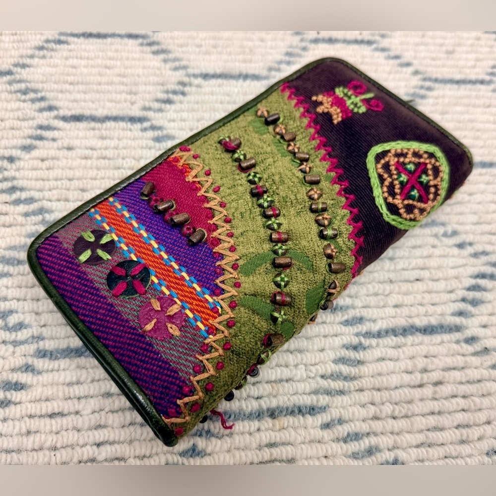 IPA-NIMA Grandmacore Embroidered Multicolor  Floral Beaded Clutch W/ Crossbody - Picture 5 of 16